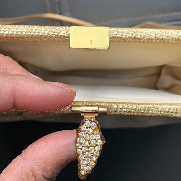 Vintage Gold Lame Evening Handbag Gold Chain Rhinestone Clasp - Picture 2 of 7